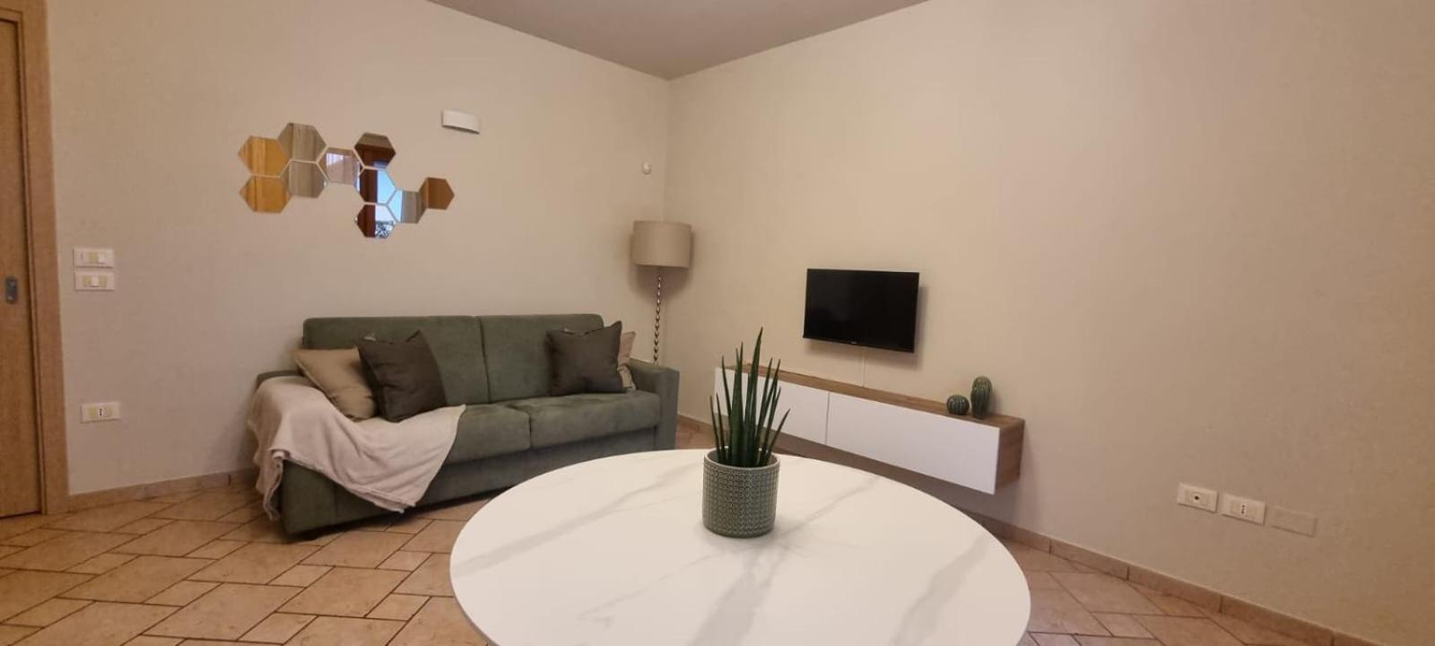 Hoya Apartment Σιρμιόνε Εξωτερικό φωτογραφία