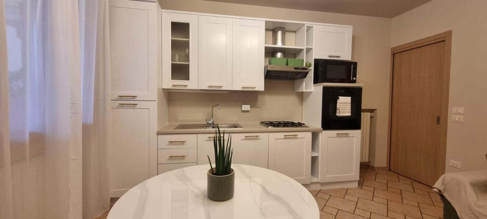 Hoya Apartment Σιρμιόνε Εξωτερικό φωτογραφία
