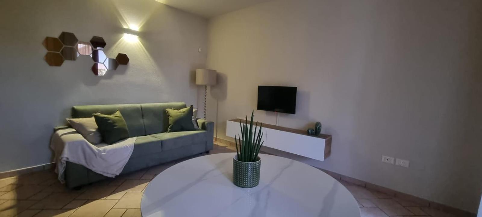 Hoya Apartment Σιρμιόνε Εξωτερικό φωτογραφία