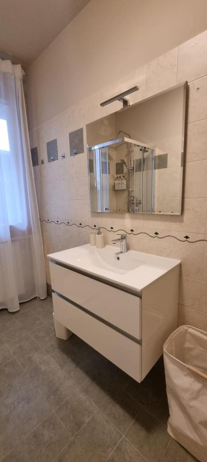 Hoya Apartment Σιρμιόνε Εξωτερικό φωτογραφία