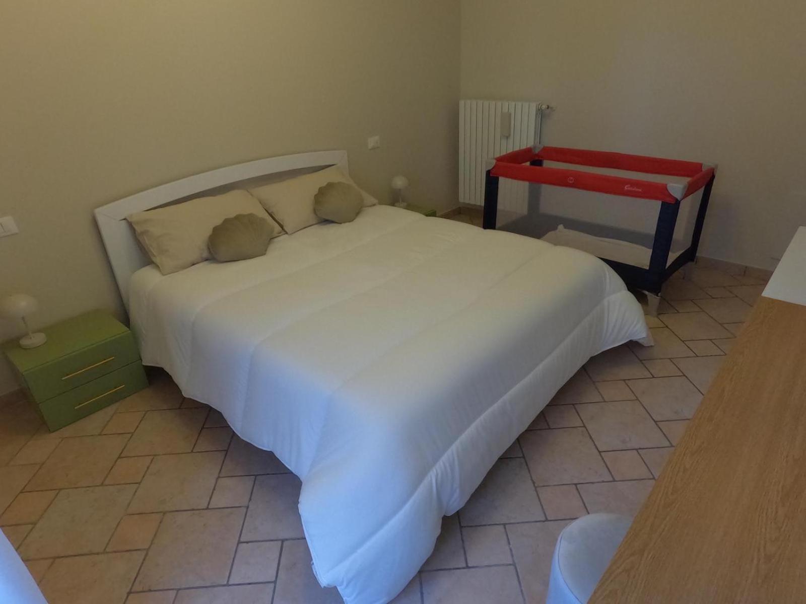 Hoya Apartment Σιρμιόνε Εξωτερικό φωτογραφία