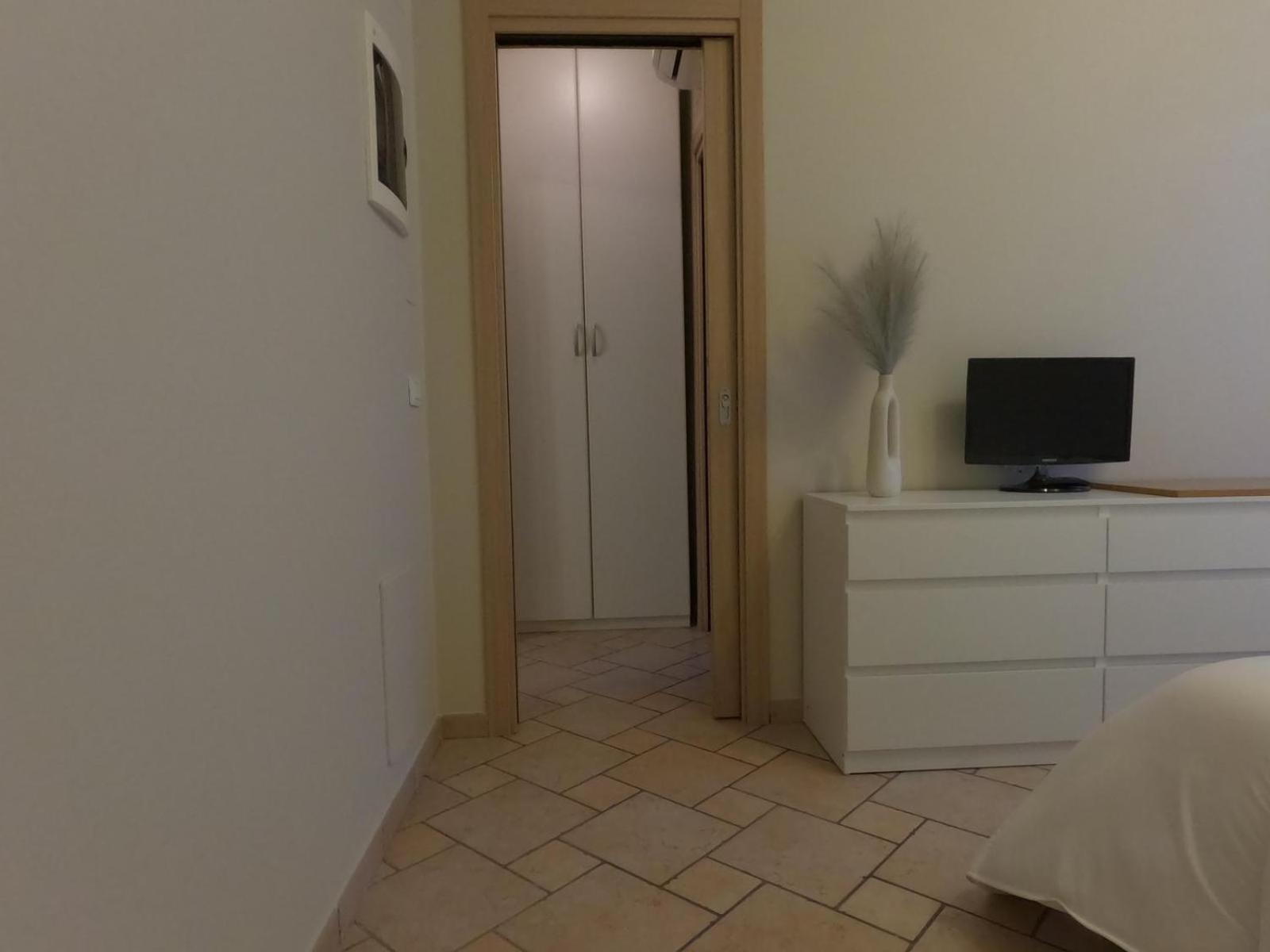 Hoya Apartment Σιρμιόνε Εξωτερικό φωτογραφία