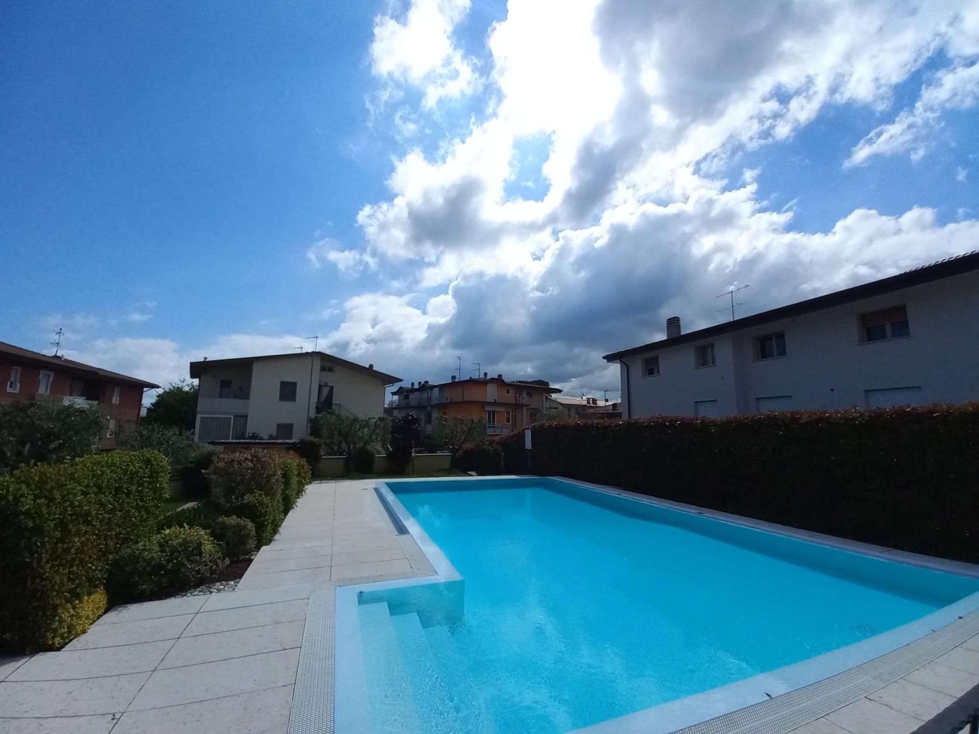 Hoya Apartment Σιρμιόνε Εξωτερικό φωτογραφία